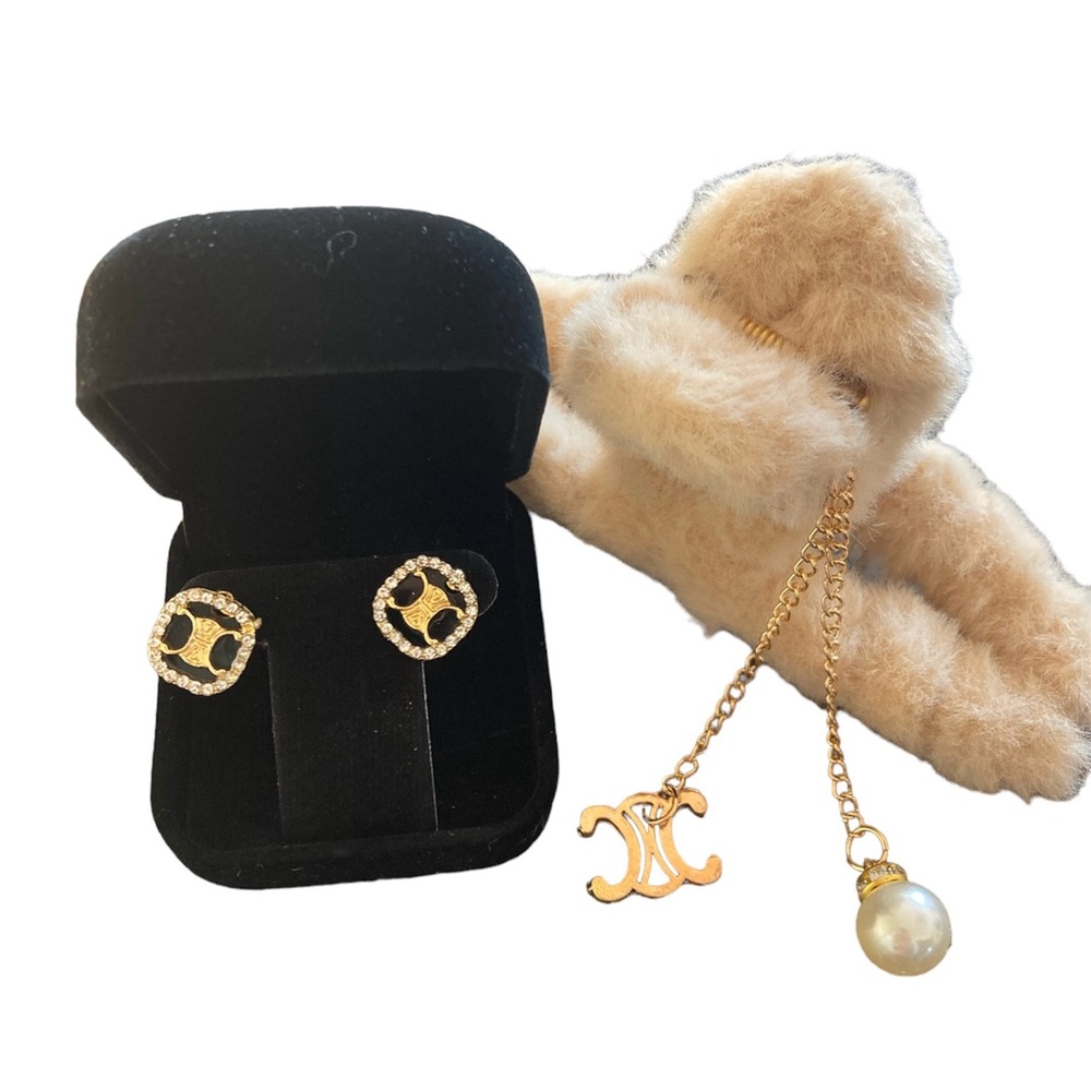 Accessories Bundle - Picture 3 of 10